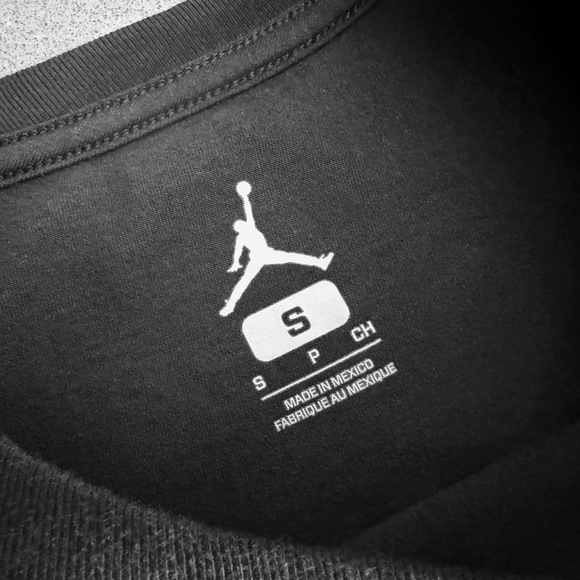 Air Jordan Wings T-Shirt Men's Size Small Black Vintage Cotton Basketball Jersey - Picture 4 of 12